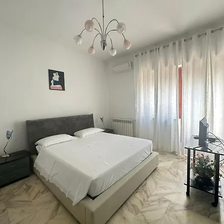 Casa Flora بيسْكيتْشّي