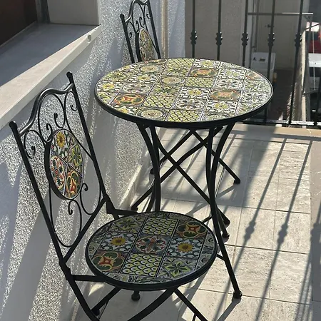 Casa Flora * بيسْكيتْشّي